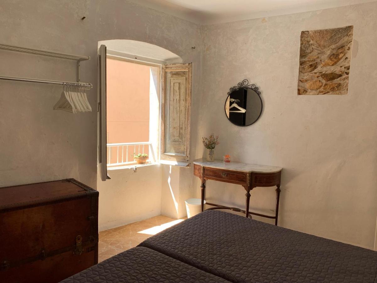 Notaria-Apartamento Y Estudio En Casco Antiguo, Al Lado De Playa, Rambla Y Monasterio, Con Acceso A Terraza Ajardinada Sant Feliu de Guíxols Exterior photo