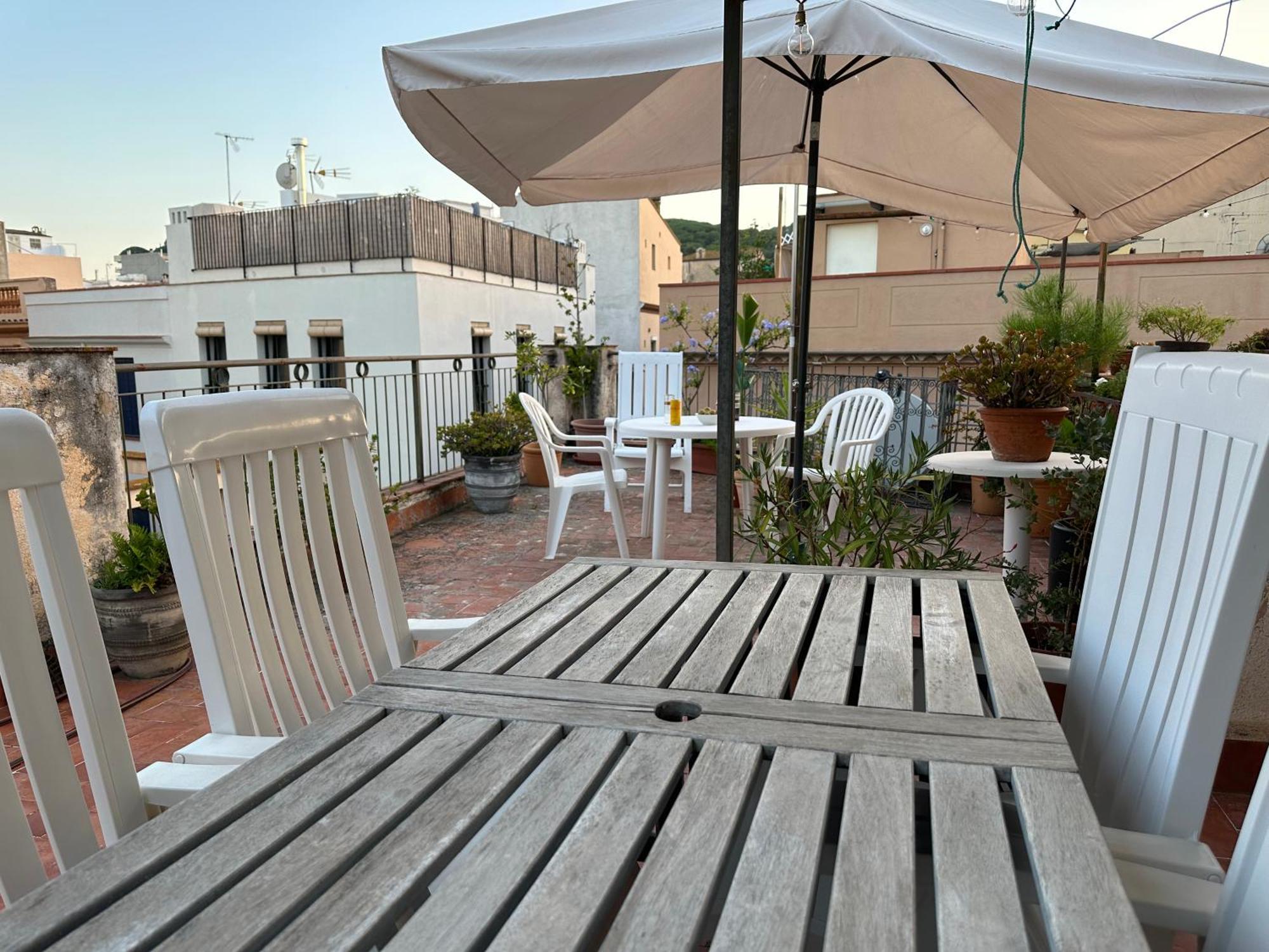 Notaria-Apartamento Y Estudio En Casco Antiguo, Al Lado De Playa, Rambla Y Monasterio, Con Acceso A Terraza Ajardinada Sant Feliu de Guíxols Exterior photo