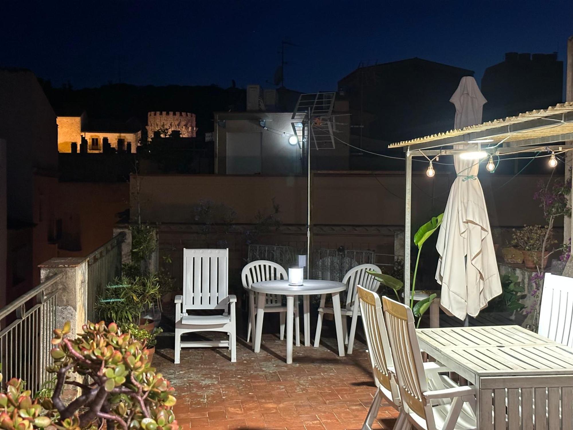 Notaria-Apartamento Y Estudio En Casco Antiguo, Al Lado De Playa, Rambla Y Monasterio, Con Acceso A Terraza Ajardinada Sant Feliu de Guíxols Exterior photo
