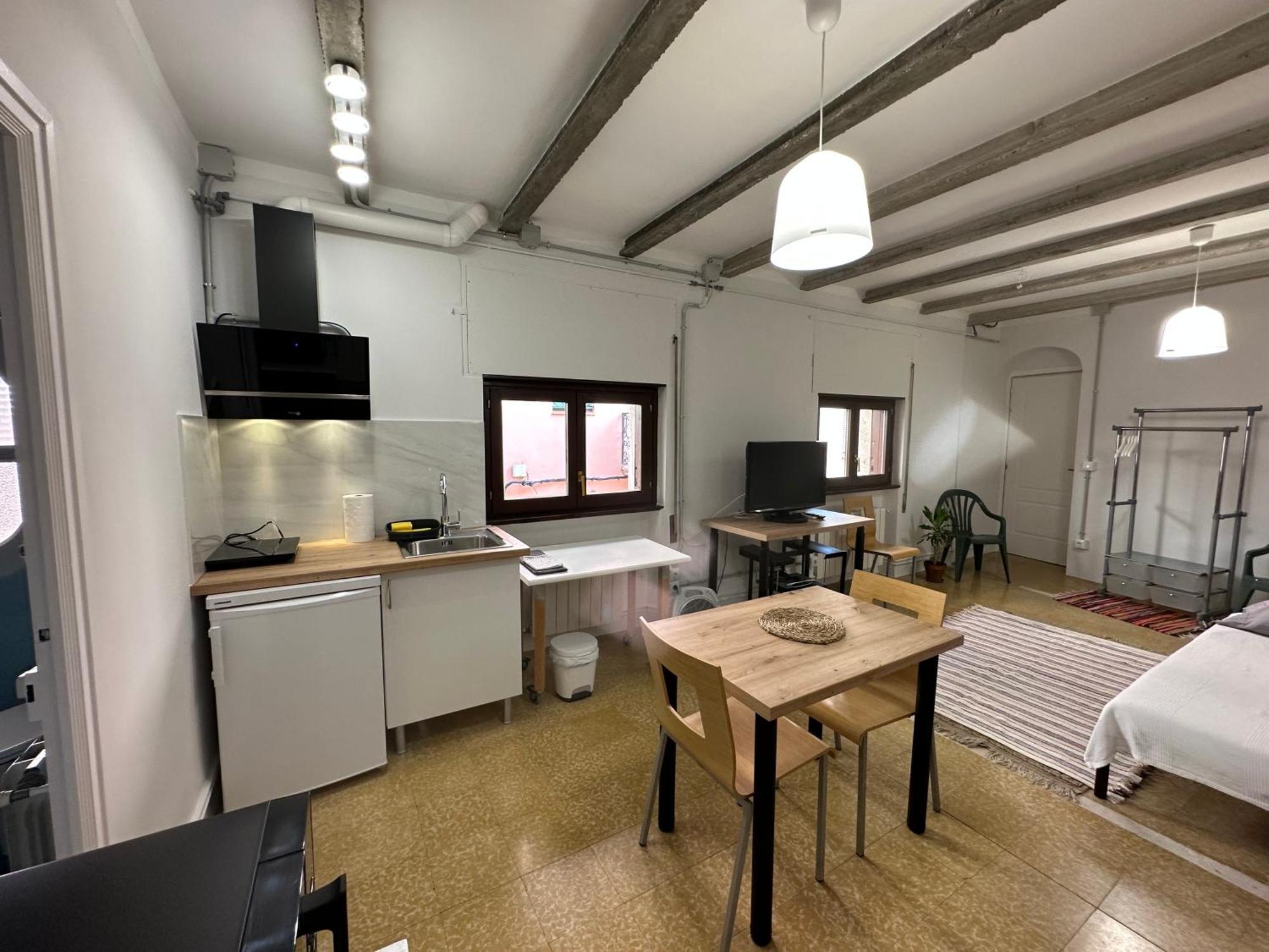 Notaria-Apartamento Y Estudio En Casco Antiguo, Al Lado De Playa, Rambla Y Monasterio, Con Acceso A Terraza Ajardinada Sant Feliu de Guíxols Exterior photo