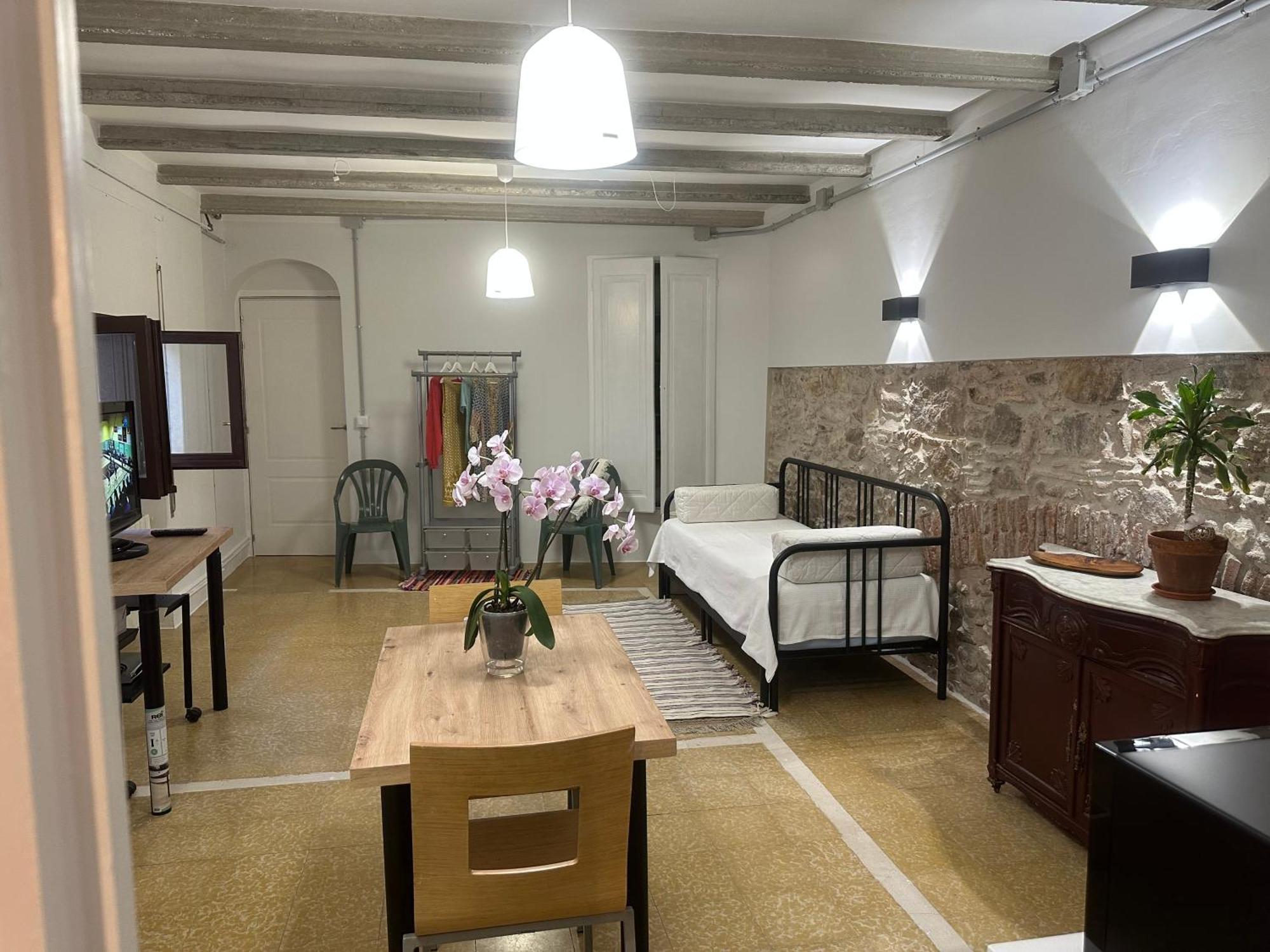 Notaria-Apartamento Y Estudio En Casco Antiguo, Al Lado De Playa, Rambla Y Monasterio, Con Acceso A Terraza Ajardinada Sant Feliu de Guíxols Exterior photo